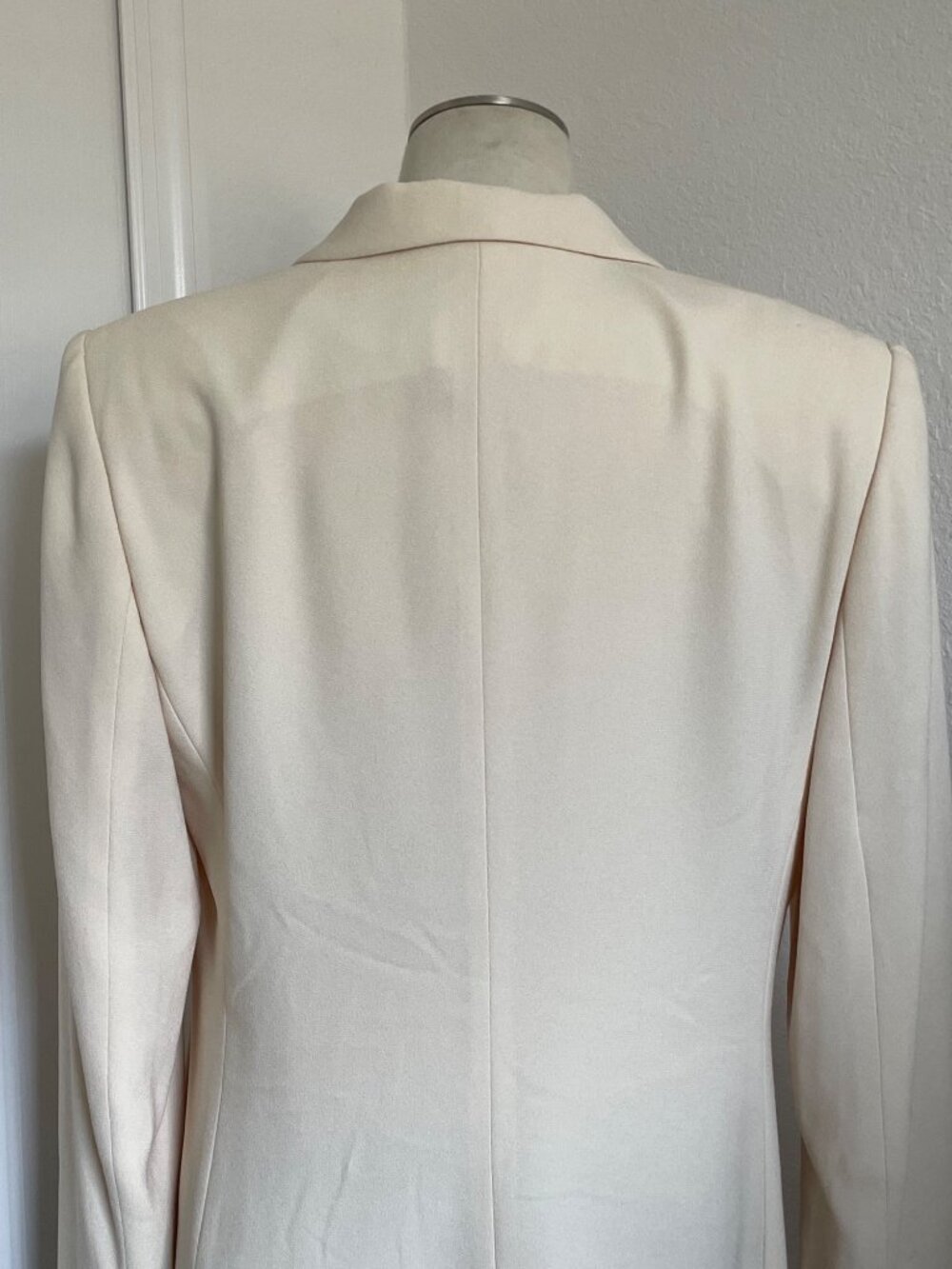 Vintage 1990s Liz Claiborne Classics Structured Cream Blazer Size 10 - Picture 9 of 14